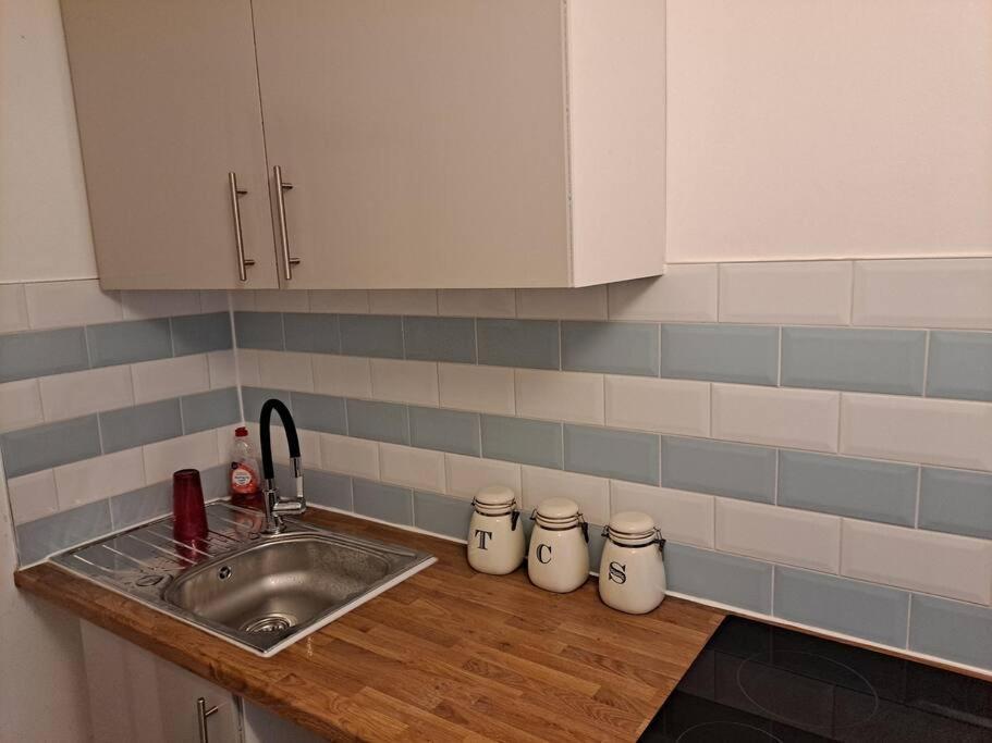 Two Bedroom Maisonette Close Towarwick Uni Coventry Exterior foto